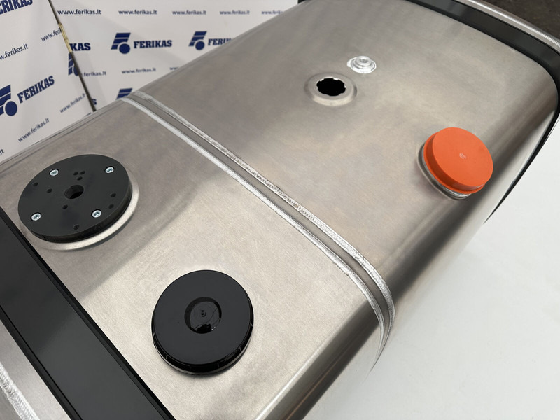 Combined oil fuel tank 200L oil tank 350L fuel tank 700x700x1250 - Réservoir de carburant pour Camion: photos 4 Combined oil fuel tank 200L oil tank 350L fuel tank 700x700x1250 - Réservoir de carburant pour Camion: photos 4