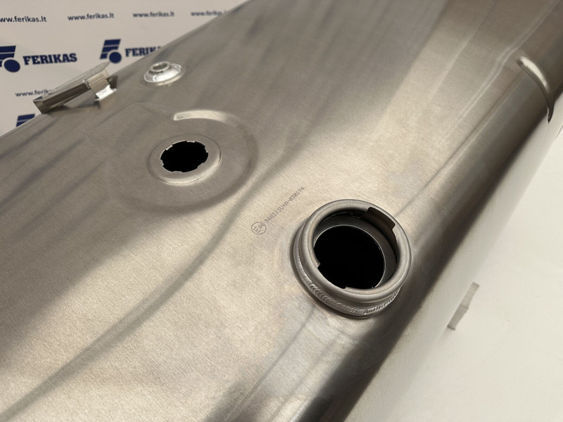 DAF New aluminum fuel tank 620L - Réservoir de carburant pour Camion: photos 4 DAF New aluminum fuel tank 620L - Réservoir de carburant pour Camion: photos 4