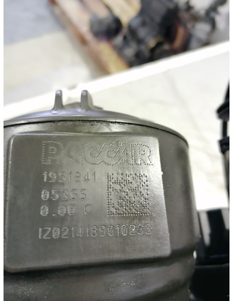 DAF XF 106 - Filtre à carburant pour Camion: photos 4 DAF XF 106 - Filtre à carburant pour Camion: photos 4