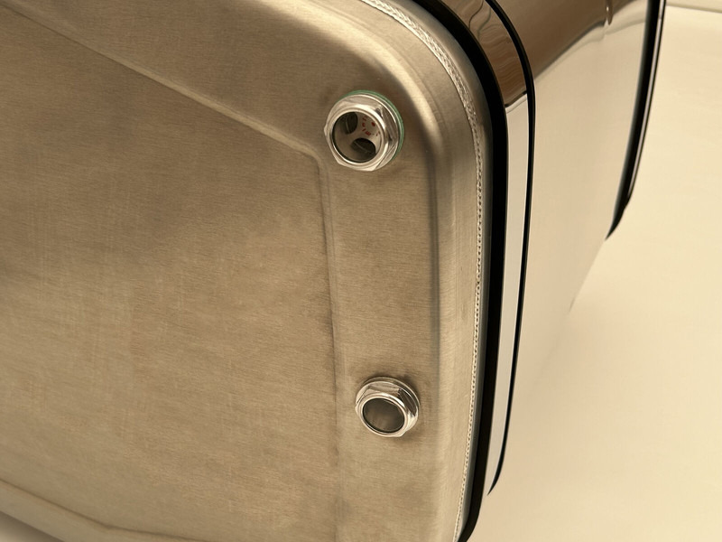 Hydraulic aluminum oil tank 250L - Réservoir hydraulique pour Camion: photos 5 Hydraulic aluminum oil tank 250L - Réservoir hydraulique pour Camion: photos 5