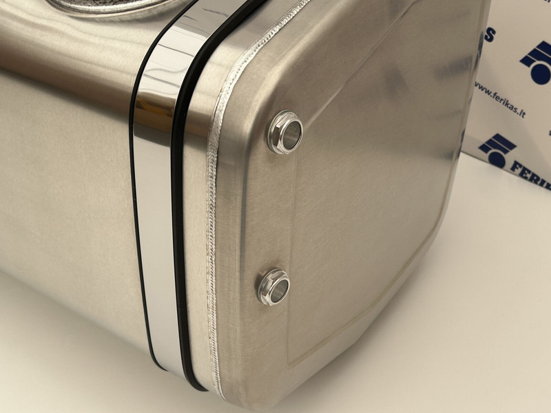 Hydraulic aluminum oil tank 300L - Réservoir hydraulique pour Camion: photos 5 Hydraulic aluminum oil tank 300L - Réservoir hydraulique pour Camion: photos 5