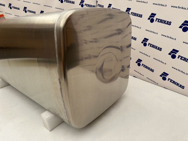 MAN 710 liters fuel tank - Réservoir de carburant pour Camion: photos 3 MAN 710 liters fuel tank - Réservoir de carburant pour Camion: photos 3