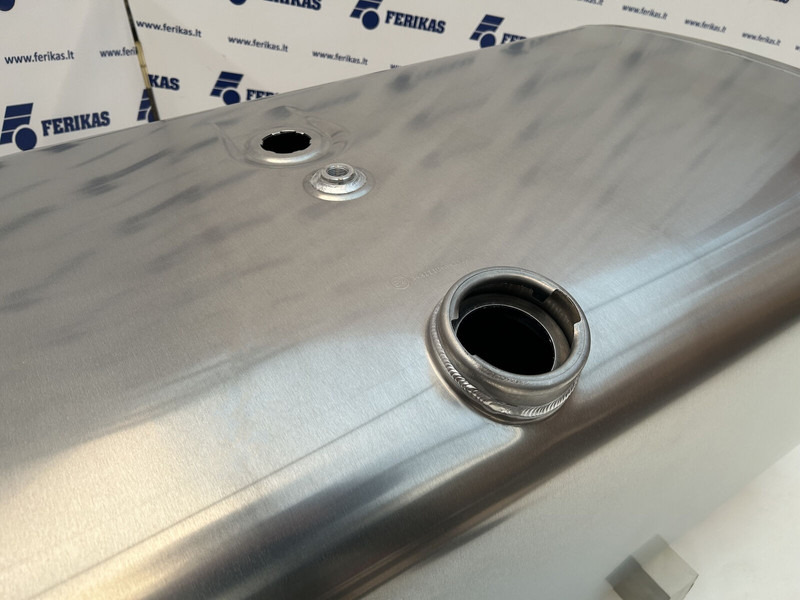 MAN New aluminum fuel tank 480L - Réservoir de carburant pour Camion: photos 4 MAN New aluminum fuel tank 480L - Réservoir de carburant pour Camion: photos 4