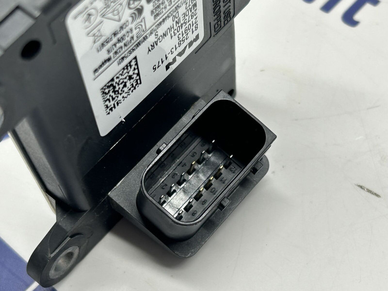 MAN SRR short range radar unit - Capteur pour Camion: photos 4 MAN SRR short range radar unit - Capteur pour Camion: photos 4