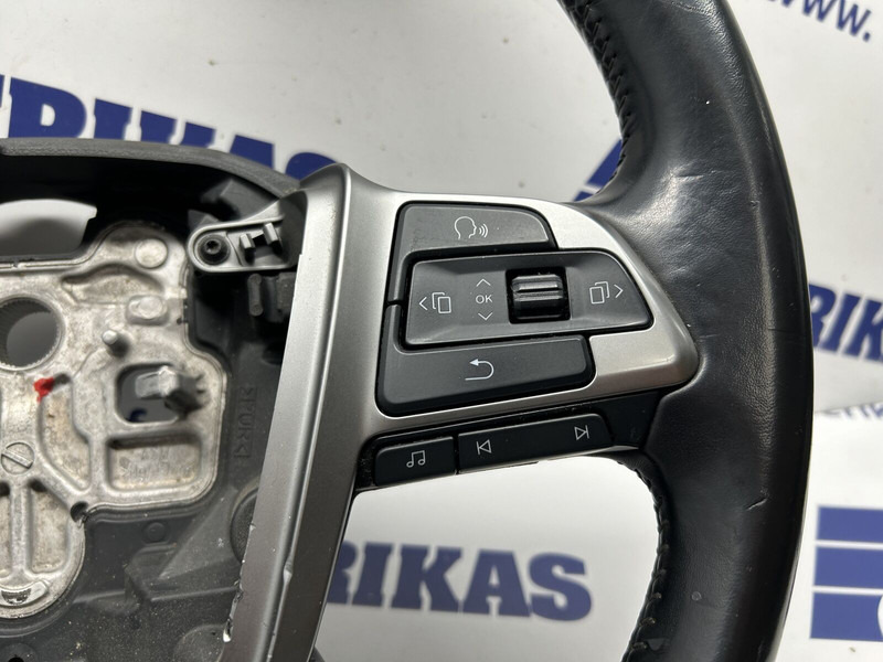 MAN multifunction steering wheel - Volant pour Camion: photos 4 MAN multifunction steering wheel - Volant pour Camion: photos 4