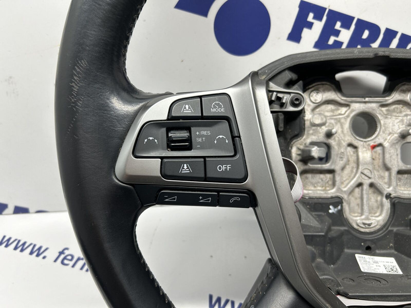 MAN multifunction steering wheel - Volant pour Camion: photos 3 MAN multifunction steering wheel - Volant pour Camion: photos 3