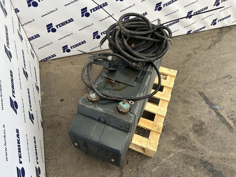 MAN rear mounting battery box - Accumulateur pour Camion: photos 2 MAN rear mounting battery box - Accumulateur pour Camion: photos 2