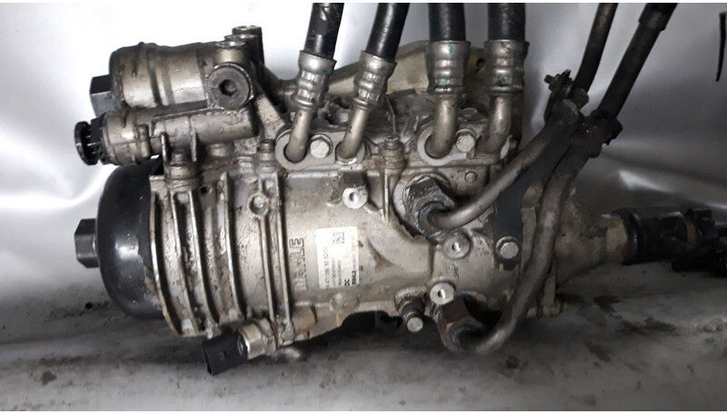 Mercedes-Benz Actros - Filtre à carburant pour Camion: photos 3 Mercedes-Benz Actros - Filtre à carburant pour Camion: photos 3