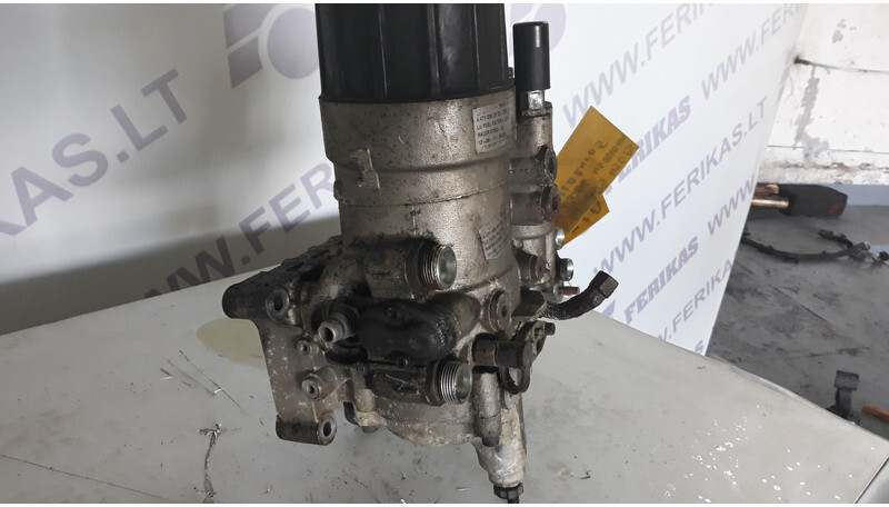 Mercedes-Benz ActrosMP4 - Filtre à carburant pour Camion: photos 4 Mercedes-Benz ActrosMP4 - Filtre à carburant pour Camion: photos 4