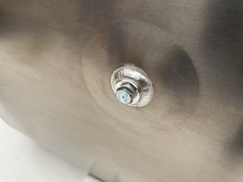 Réservoir de carburant pour Camion neuf Mercedes-Benz New aluminum fuel tank 400L: photos 7 Réservoir de carburant pour Camion neuf Mercedes-Benz New aluminum fuel tank 400L: photos 7