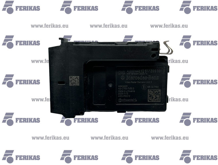 Mercedes-Benz Video Radar Decision Unit 3 - Bloc de gestion: photos 1 Mercedes-Benz Video Radar Decision Unit 3 - Bloc de gestion: photos 1