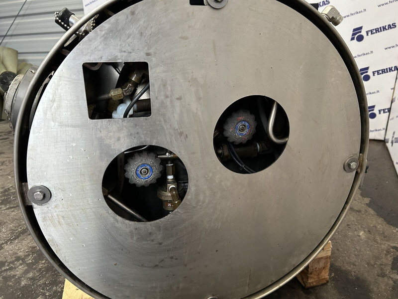 Scania LNG gas tank - Réservoir de carburant pour Camion: photos 4 Scania LNG gas tank - Réservoir de carburant pour Camion: photos 4