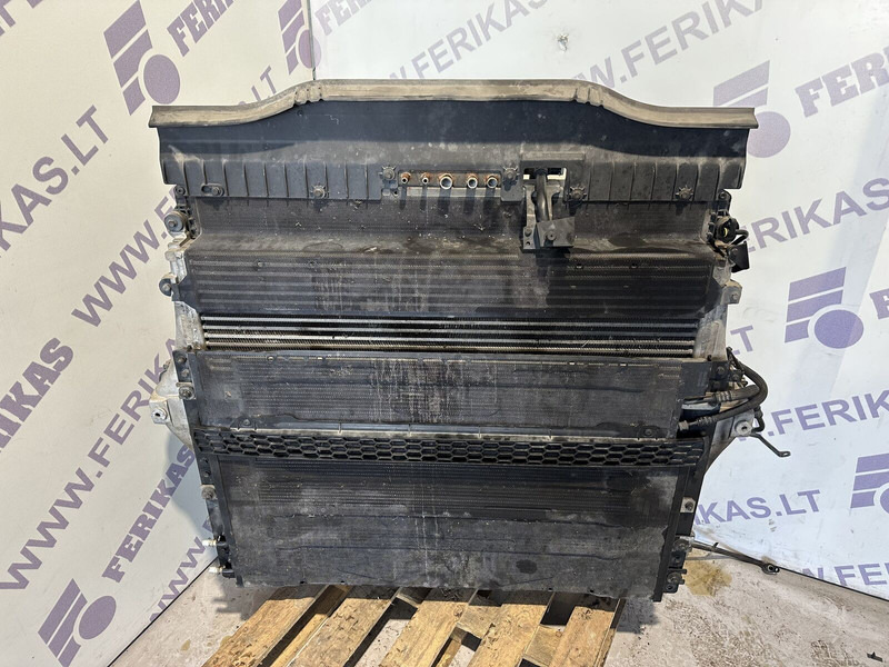 Scania S - Radiateur pour Camion: photos 3 Scania S - Radiateur pour Camion: photos 3