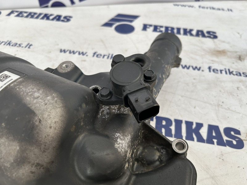 Scania oil filter housing - Moteur et pièces pour Camion: photos 3 Scania oil filter housing - Moteur et pièces pour Camion: photos 3