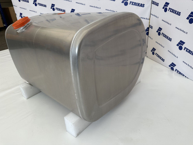Volvo New aluminum fuel Tank 250L - Réservoir de carburant pour Camion: photos 2 Volvo New aluminum fuel Tank 250L - Réservoir de carburant pour Camion: photos 2