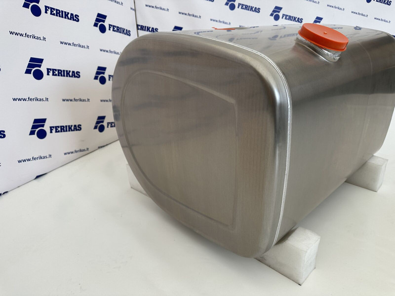 Volvo New aluminum fuel Tank 250L - Réservoir de carburant pour Camion: photos 3 Volvo New aluminum fuel Tank 250L - Réservoir de carburant pour Camion: photos 3