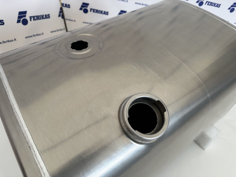 Volvo New aluminum fuel Tank 250L - Réservoir de carburant pour Camion: photos 4 Volvo New aluminum fuel Tank 250L - Réservoir de carburant pour Camion: photos 4