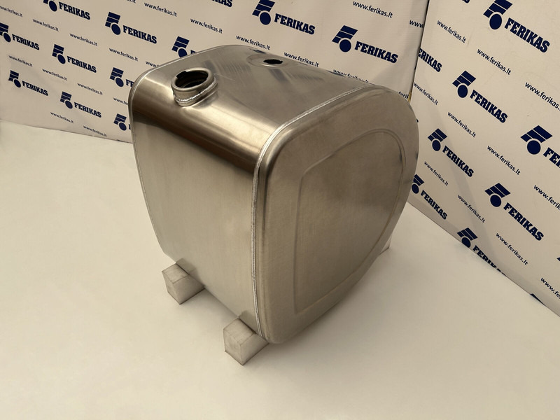 Volvo New aluminum fuel tank 240L - Réservoir de carburant pour Camion: photos 3 Volvo New aluminum fuel tank 240L - Réservoir de carburant pour Camion: photos 3