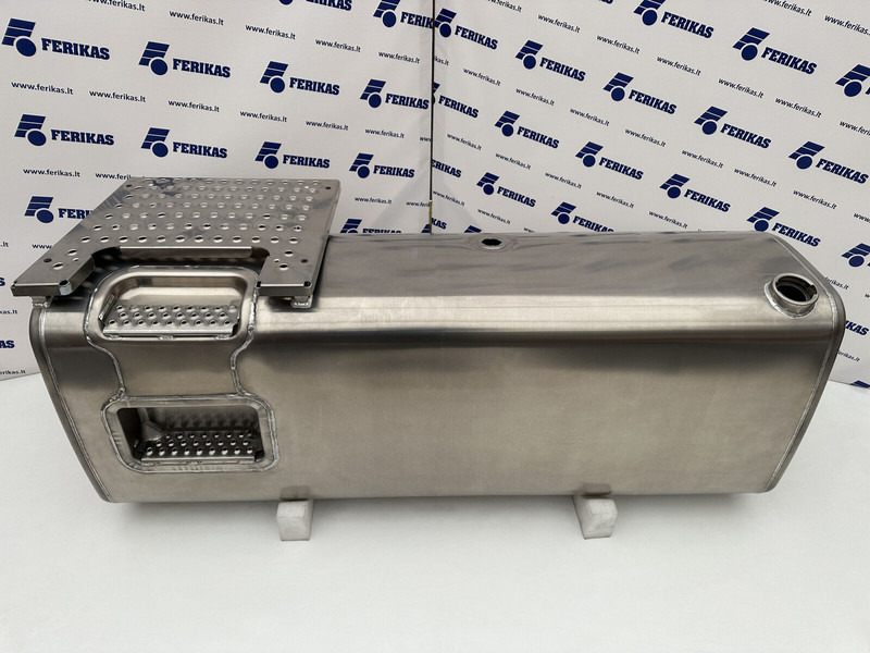 Volvo New aluminum fuel tank 770L - Réservoir de carburant pour Camion: photos 1 Volvo New aluminum fuel tank 770L - Réservoir de carburant pour Camion: photos 1