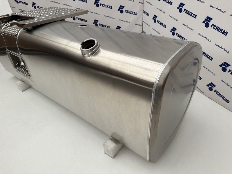Volvo New aluminum fuel tank 870L - Réservoir de carburant pour Camion: photos 2 Volvo New aluminum fuel tank 870L - Réservoir de carburant pour Camion: photos 2
