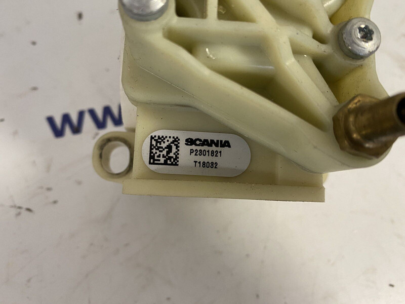 Wabco R - Cabine et intérieur pour Camion: photos 2 Wabco R - Cabine et intérieur pour Camion: photos 2