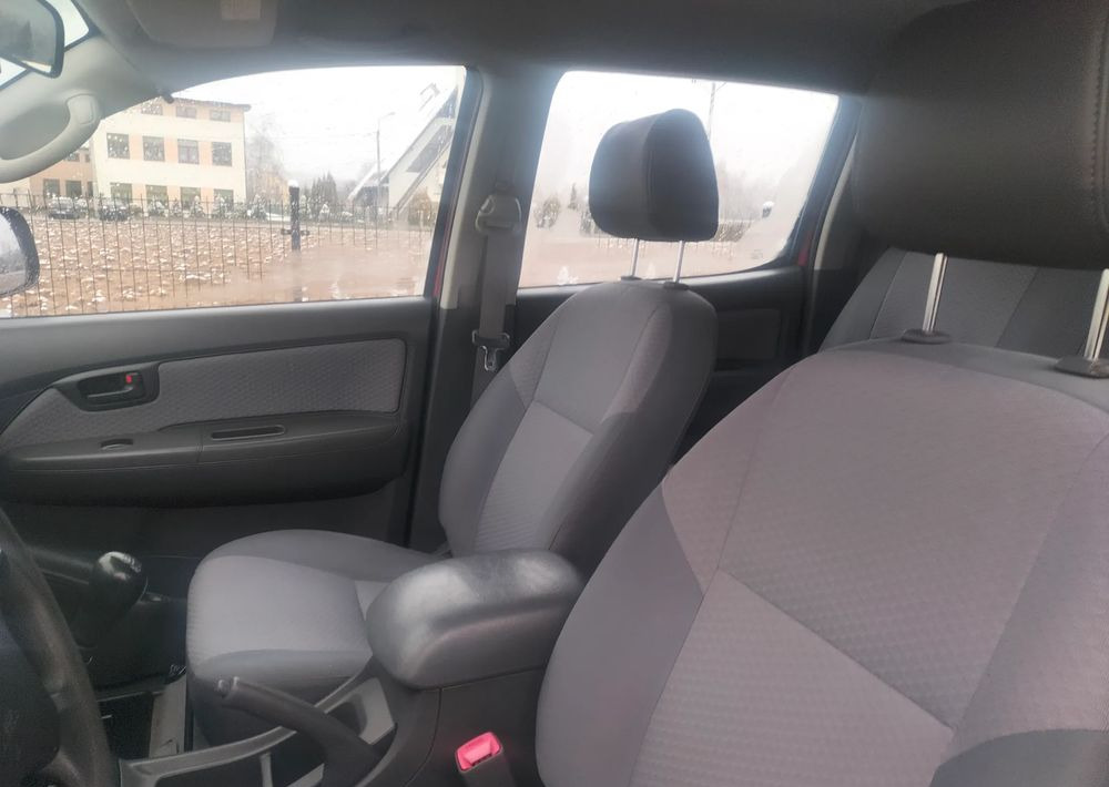 Toyota Hilux 2.5D 4x4, straż, strażacki, pożarniczy - Pick-up: photos 5 Toyota Hilux 2.5D 4x4, straż, strażacki, pożarniczy - Pick-up: photos 5