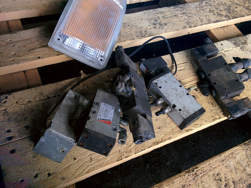 Bosch Открытия Двери - Moteur et pièces: photos 1 Bosch Открытия Двери - Moteur et pièces: photos 1