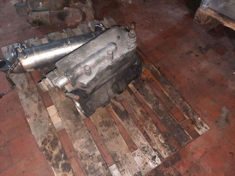 Cummins ISL egr Cooler - Système d'échappement: photos 3 Cummins ISL egr Cooler - Système d'échappement: photos 3