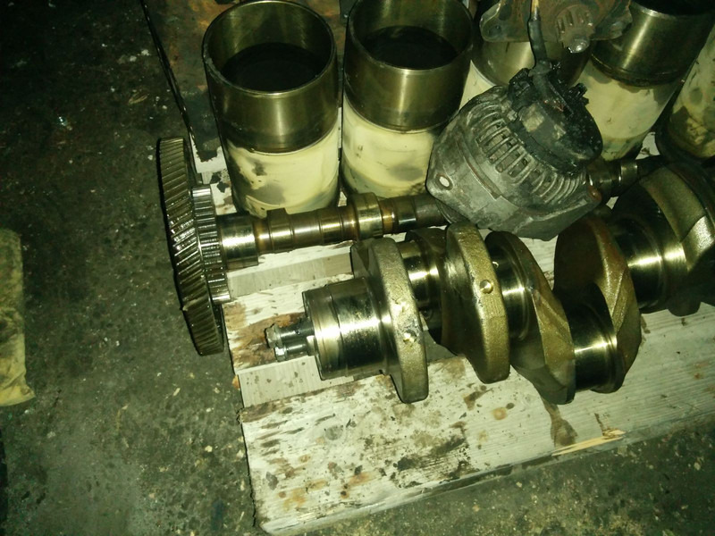 MAN E 2876 LOH 02 - Moteur et pièces: photos 2 MAN E 2876 LOH 02 - Moteur et pièces: photos 2