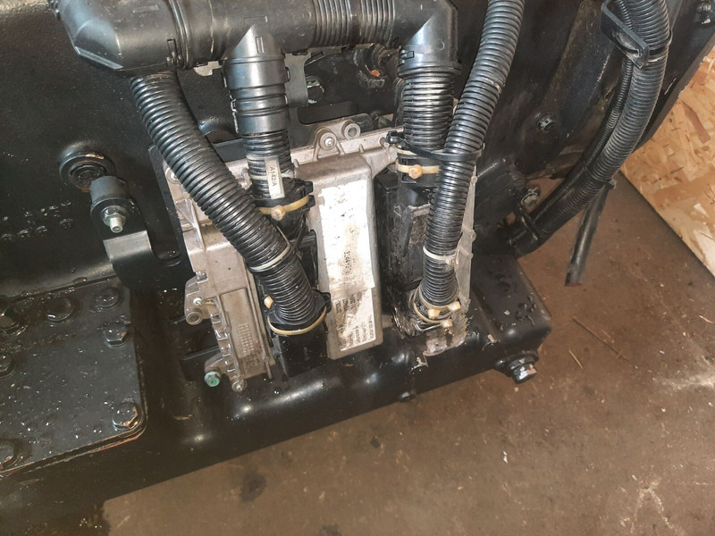 MAN E2876LUH03 - Moteur: photos 5 MAN E2876LUH03 - Moteur: photos 5