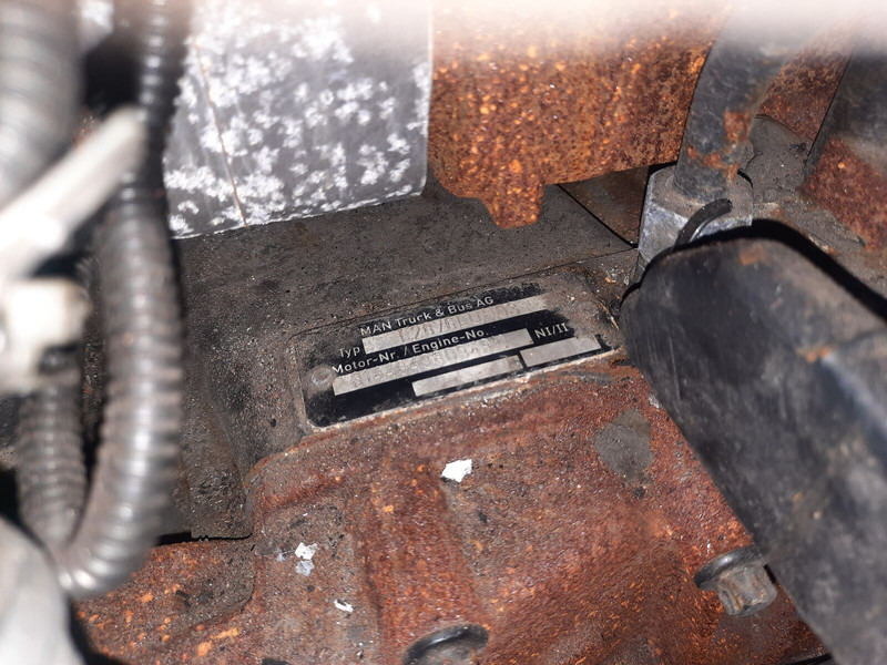 MAN E2876LUH03 - Moteur: photos 4 MAN E2876LUH03 - Moteur: photos 4