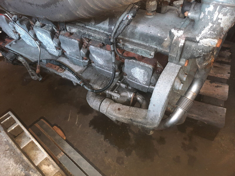 MAN E2876LUH03 - Moteur: photos 3 MAN E2876LUH03 - Moteur: photos 3