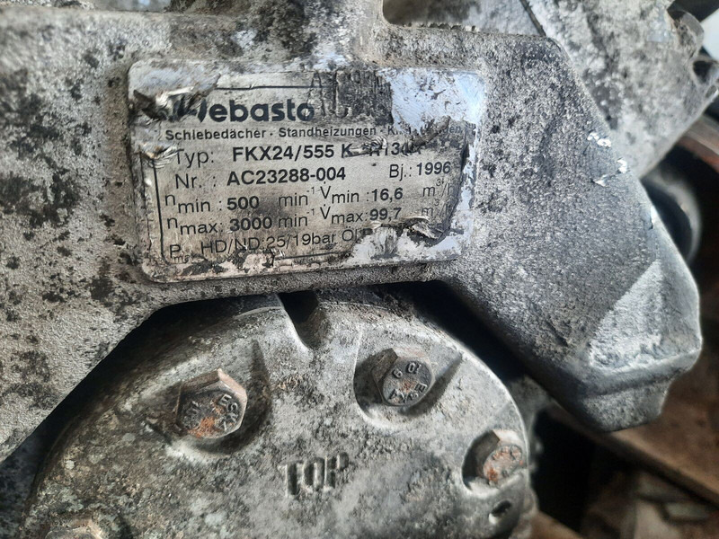 Mercedes-Benz 906 HFC 134A. FK40. FK-30. FK50 - Compresseur de climatisation: photos 3 Mercedes-Benz 906 HFC 134A. FK40. FK-30. FK50 - Compresseur de climatisation: photos 3