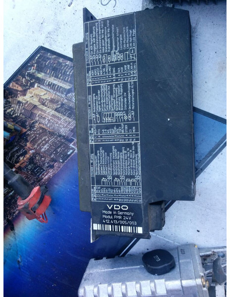 Neoplan RS-232 / NSM-450 - Bloc de gestion: photos 5 Neoplan RS-232 / NSM-450 - Bloc de gestion: photos 5