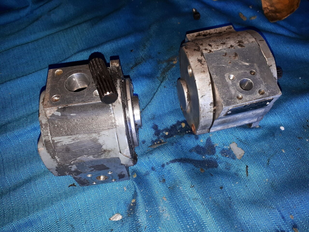 Rexroth ROTATION BPV-20\.30-24VDC 3792123. Rexroht/ Scania. Volvo. - Moteur hydraulique pour Bus: photos 5 Rexroth ROTATION BPV-20\.30-24VDC 3792123. Rexroht/ Scania. Volvo. - Moteur hydraulique pour Bus: photos 5