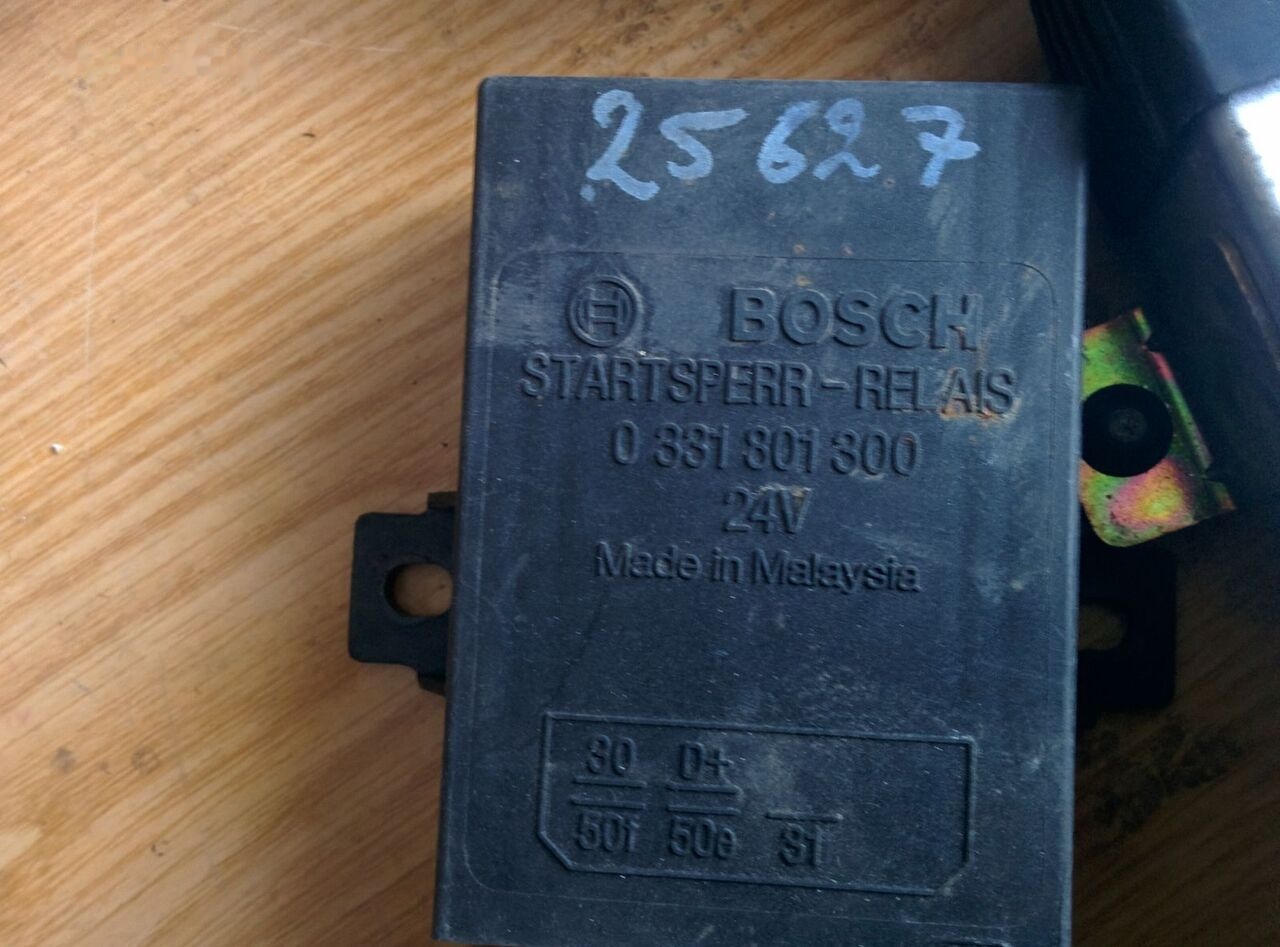 Scania 0485472. 458460 . 0881801800 Scania Omni Link - Bloc de gestion pour Bus: photos 4 Scania 0485472. 458460 . 0881801800 Scania Omni Link - Bloc de gestion pour Bus: photos 4