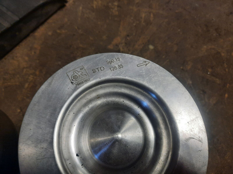 Scania - Moteur et pièces: photos 4 Scania - Moteur et pièces: photos 4