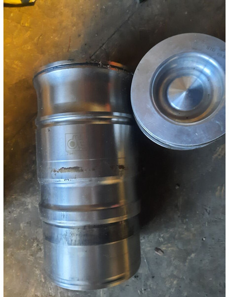 Scania - Moteur et pièces: photos 3 Scania - Moteur et pièces: photos 3