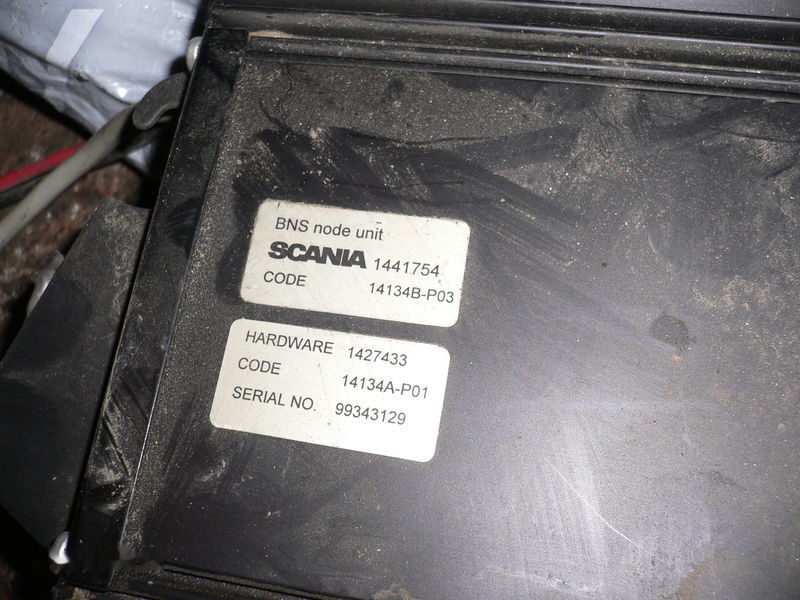 Scania VDO 412.413/006/002 Scania b10 - Bloc de gestion pour Bus: photos 4 Scania VDO 412.413/006/002 Scania b10 - Bloc de gestion pour Bus: photos 4