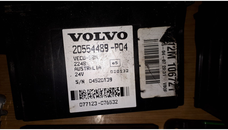 Volvo 20744283-01 .20514900-03. 20585155-P02/20554489-P04/.2050318 - Bloc de gestion: photos 4 Volvo 20744283-01 .20514900-03. 20585155-P02/20554489-P04/.2050318 - Bloc de gestion: photos 4