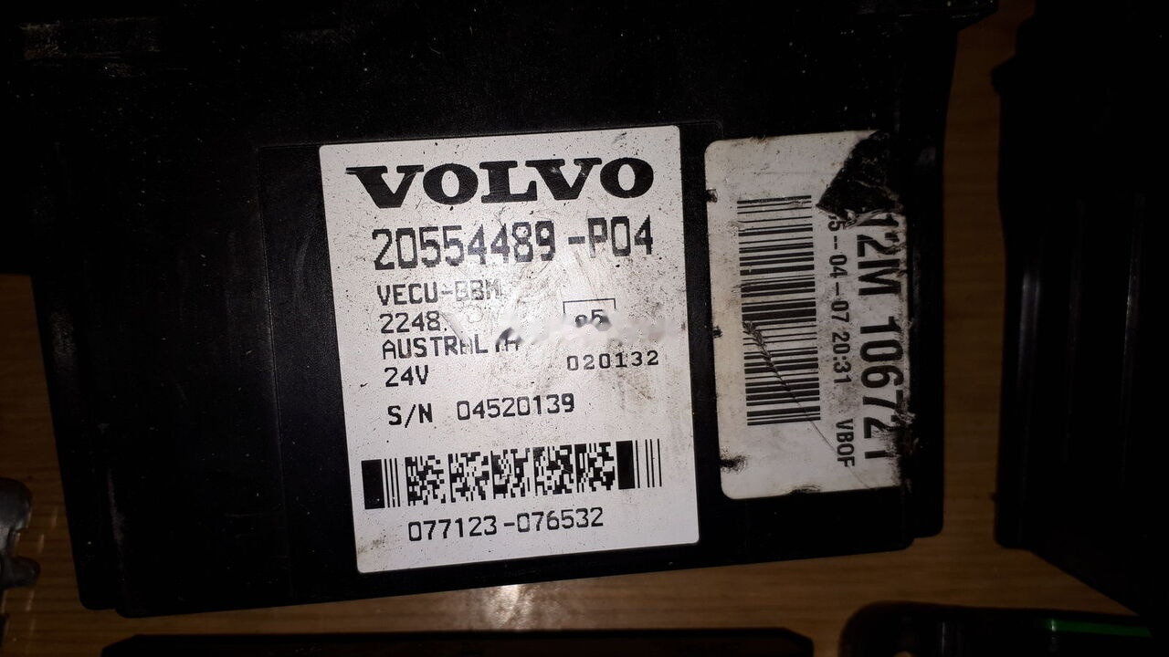 Volvo 20744283-01 .20514900-03.\\\\ 20585155-P02/20554489-P04/.2050318 Volvo B12./B10 - Bloc de gestion pour Bus: photos 1 Volvo 20744283-01 .20514900-03.\\\\ 20585155-P02/20554489-P04/.2050318 Volvo B12./B10 - Bloc de gestion pour Bus: photos 1