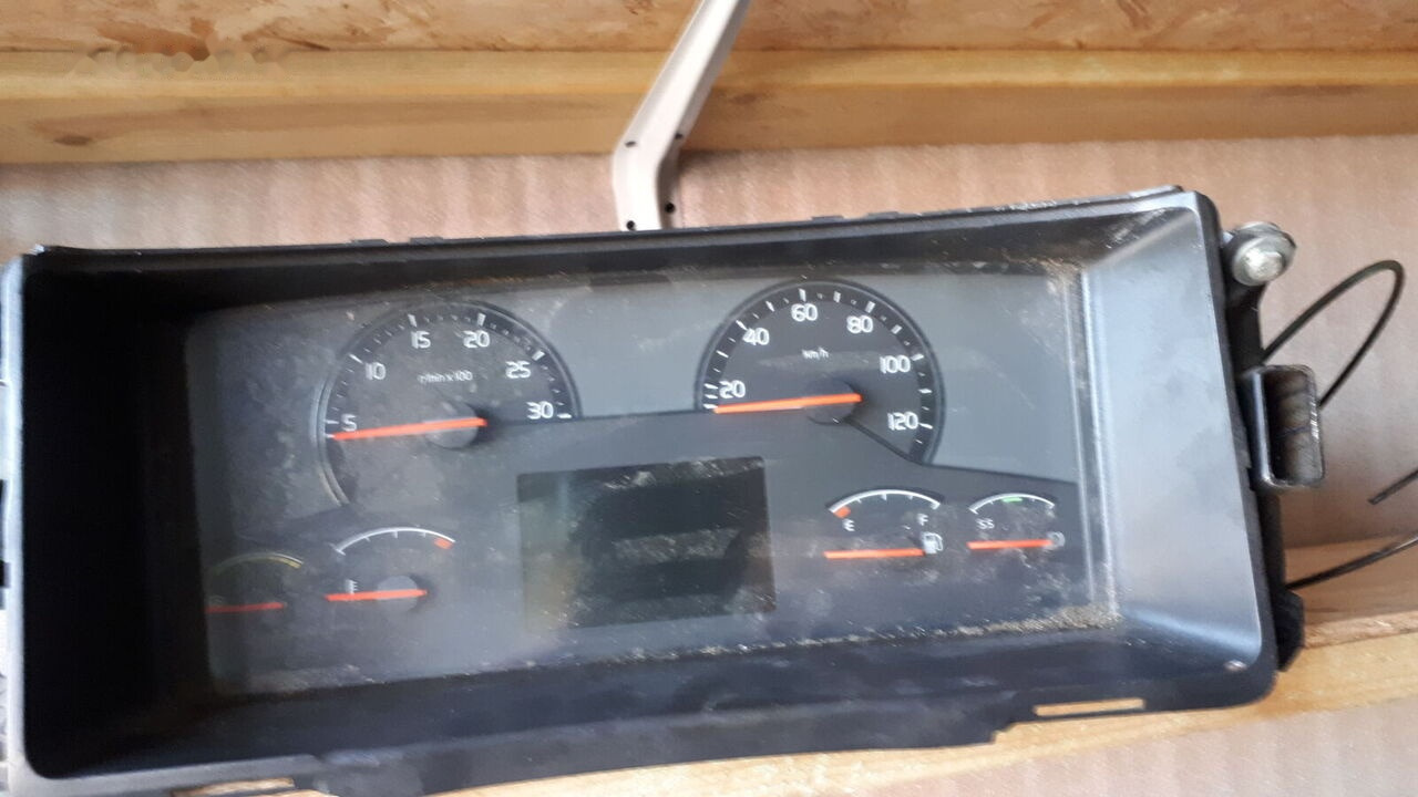 Volvo 70361832-1 . 70361831. 70329201-2 .22205475-P03. 70392912-P01/   Volvo B7 . B9. B12 . FH. Scania en crédit-bail Volvo 70361832-1 . 70361831. 70329201-2 .22205475-P03. 70392912-P01/   Volvo B7 . B9. B12 . FH. Scania: photos 18