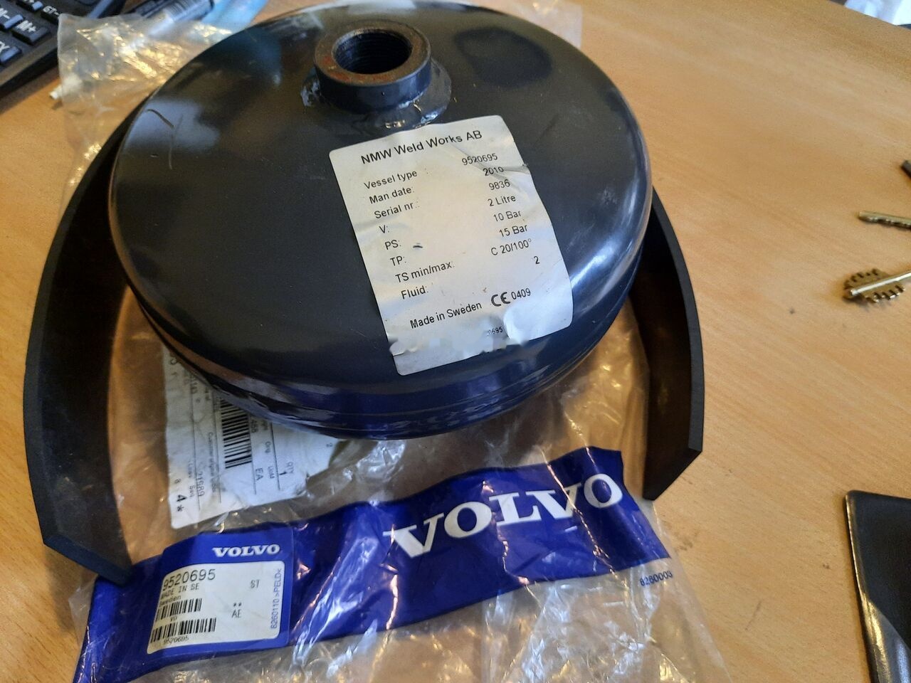 Volvo, AIR TANK Volvo 9520695 Volvo B10 - Hydraulique pour Bus: photos 1 Volvo, AIR TANK Volvo 9520695 Volvo B10 - Hydraulique pour Bus: photos 1