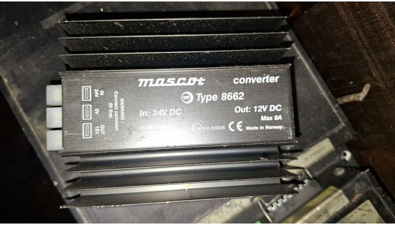 Volvo Blaupunkt BPA49 - Bloc de gestion: photos 5 Volvo Blaupunkt BPA49 - Bloc de gestion: photos 5