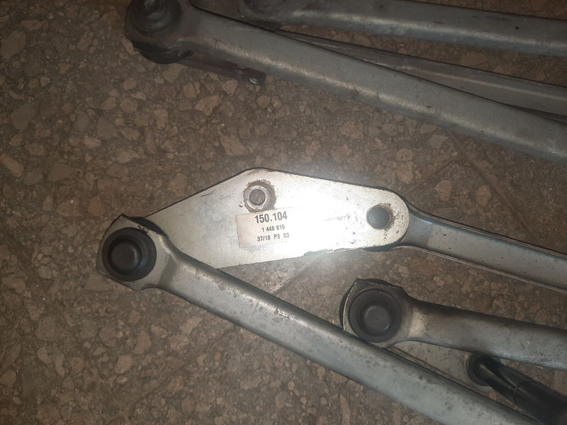 Volvo - Essuie-glace: photos 2 Volvo - Essuie-glace: photos 2