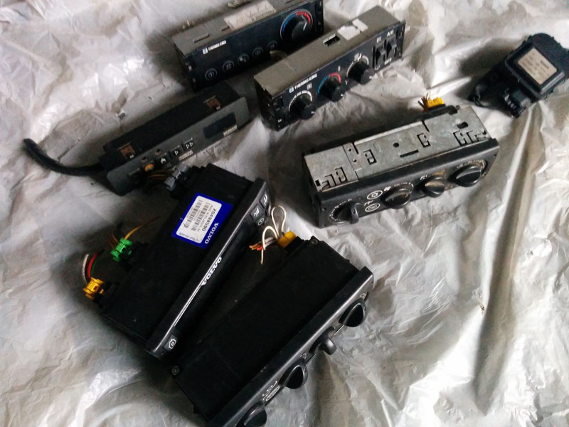 Volvo климат контроль Termo King. UWE. VIP2000 - Bloc de gestion: photos 5 Volvo климат контроль Termo King. UWE. VIP2000 - Bloc de gestion: photos 5