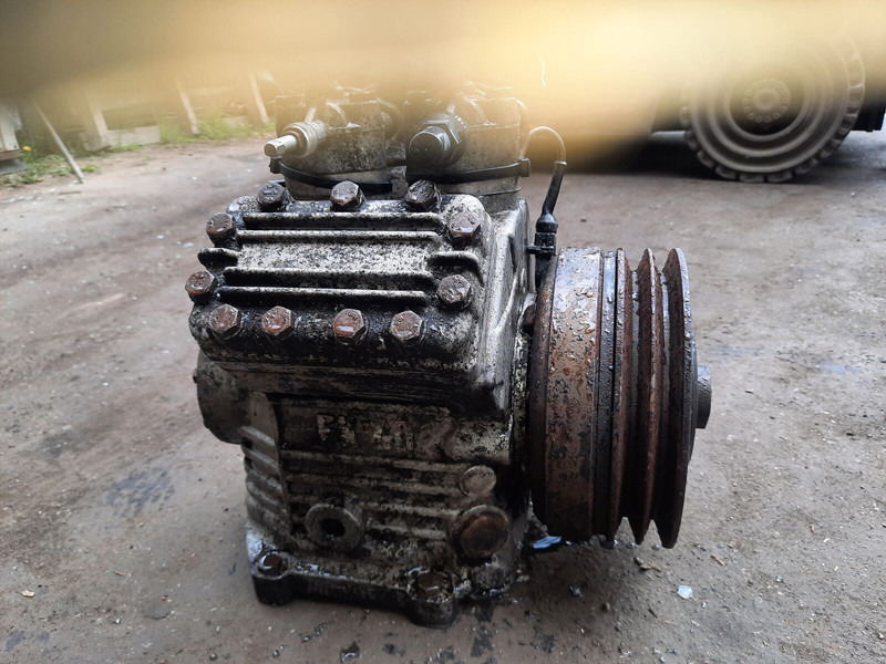 Webasto FK-40 - Pièce de climatisation: photos 1 Webasto FK-40 - Pièce de climatisation: photos 1