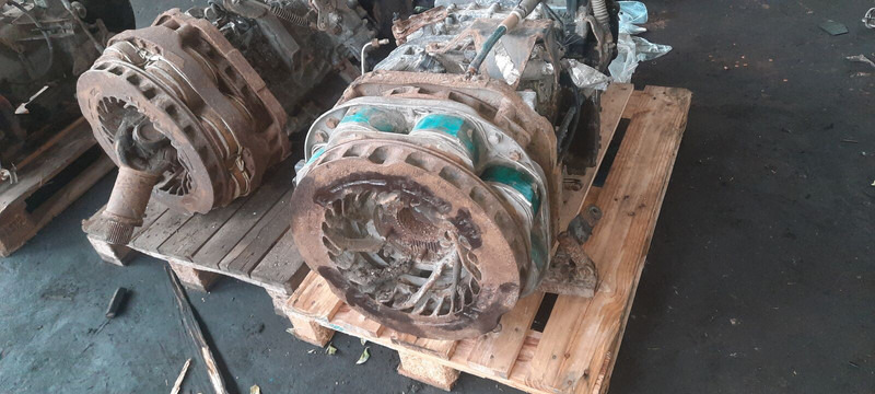 ZF 6S1600 - Boîte de vitesse: photos 2 ZF 6S1600 - Boîte de vitesse: photos 2