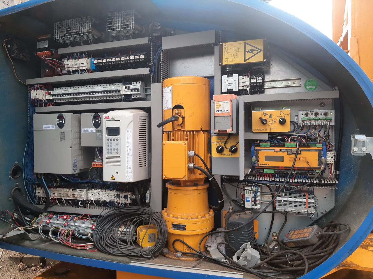 Potain IGO T70A - Grue à montage rapide: photos 1 Potain IGO T70A - Grue à montage rapide: photos 1