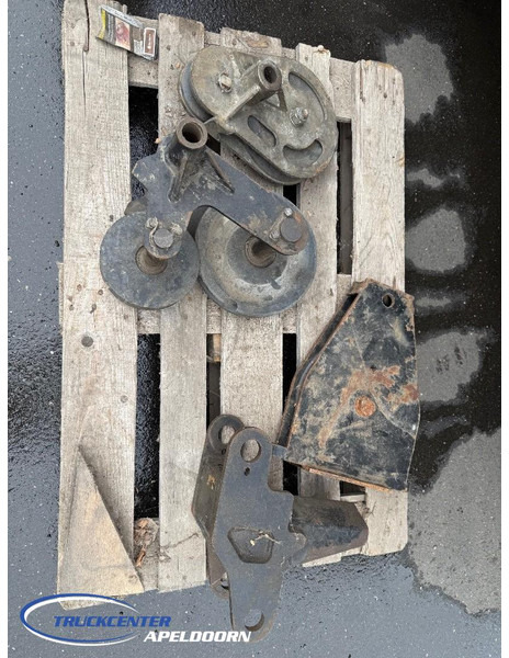 HMF 6020 Winch parts - Grue auxiliaire: photos 1 HMF 6020 Winch parts - Grue auxiliaire: photos 1